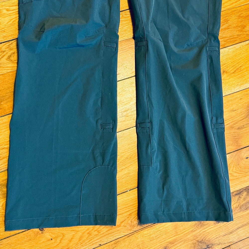 REI Sahara Roll Up Pants Asphalt Gray Adjustable Waist Capri Shorts Petite 16 - Picture 7 of 11